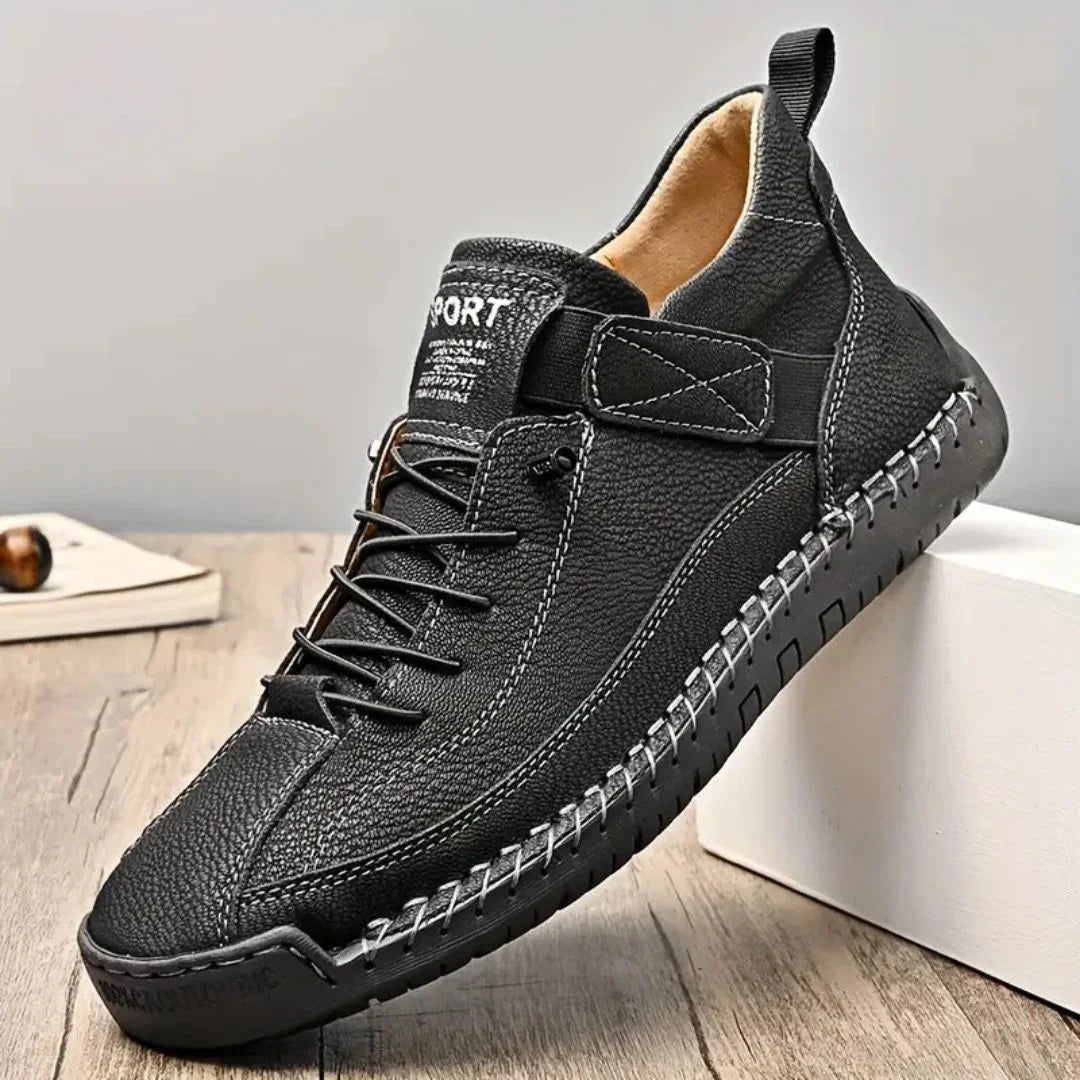 Baskets urbaines à lacets pour homme, silhouette épurée et semelle robuste