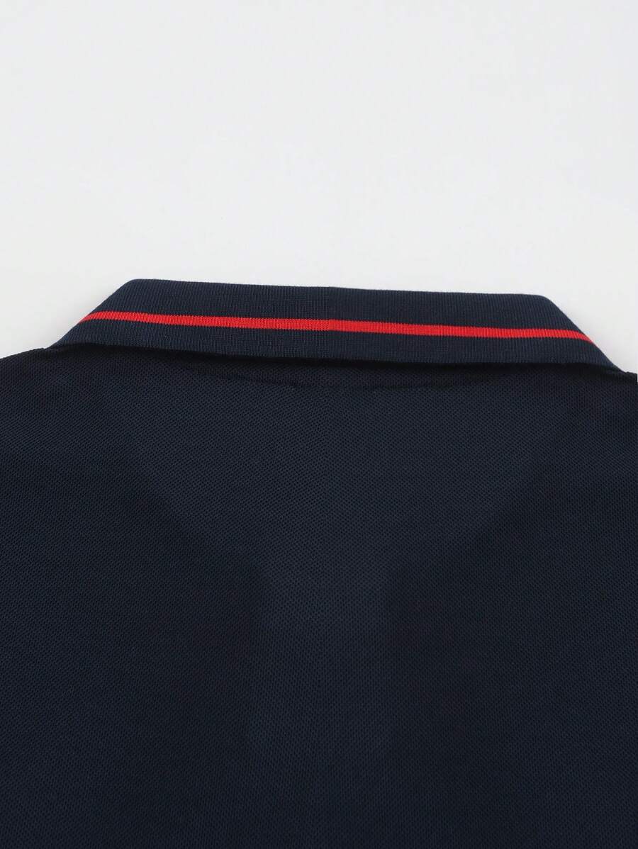 Polo pour homme en polyester à coupe classique avec détail de boutons