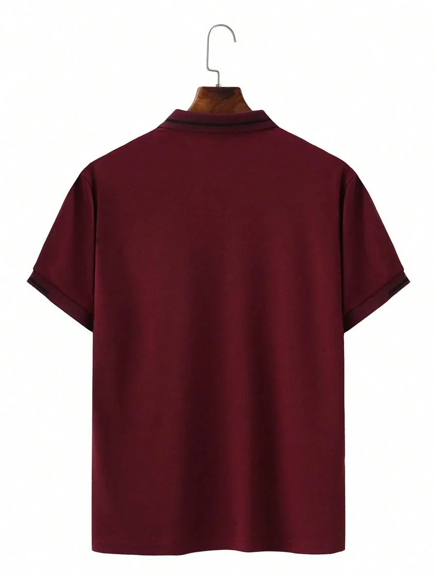 Polo pour homme en polyester à coupe classique avec détail de boutons