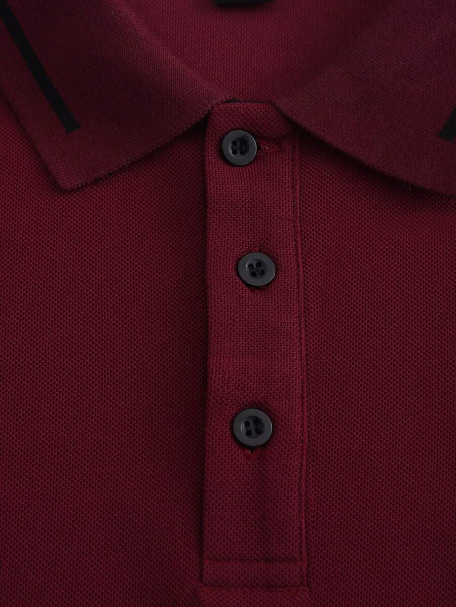Polo pour homme en polyester à coupe classique avec détail de boutons