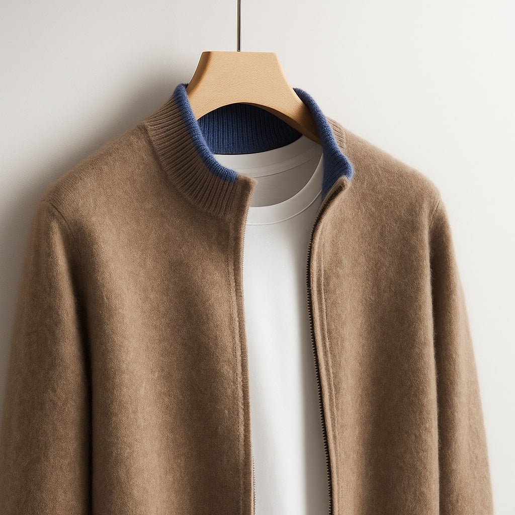 Pull zippé en maille pour homme à coupe droite, disponible en camel, gris et bleu