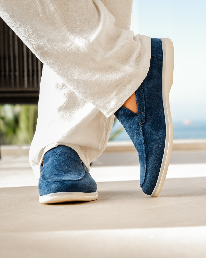 Mocassins en cuir suédé pour homme avec semelle antidérapante et finition artisanale