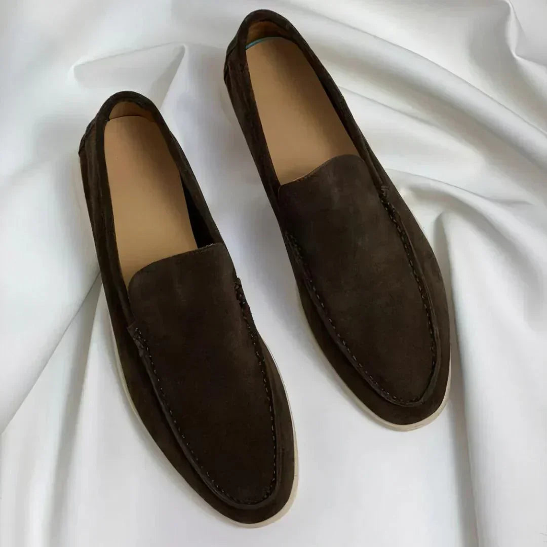 Mocassins en cuir velours pour homme à la surface veloutée et à la forme épurée