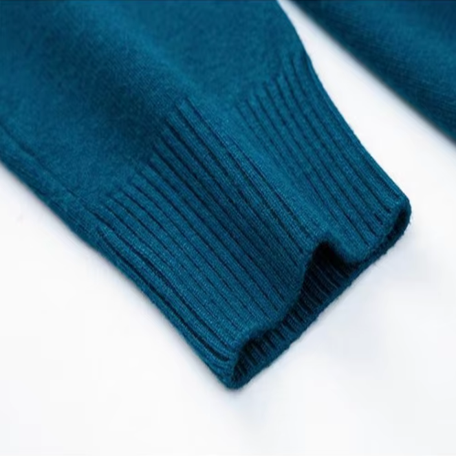 Pull à col roulé pour homme à la coupe épurée et élégante