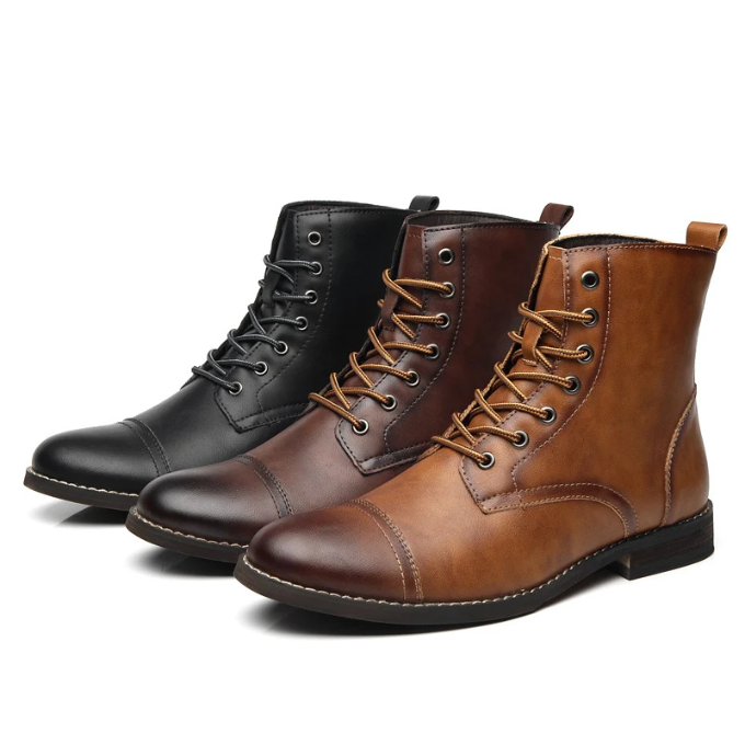 Bottines en cuir patiné pour homme aux coutures nettes et à la semelle robuste