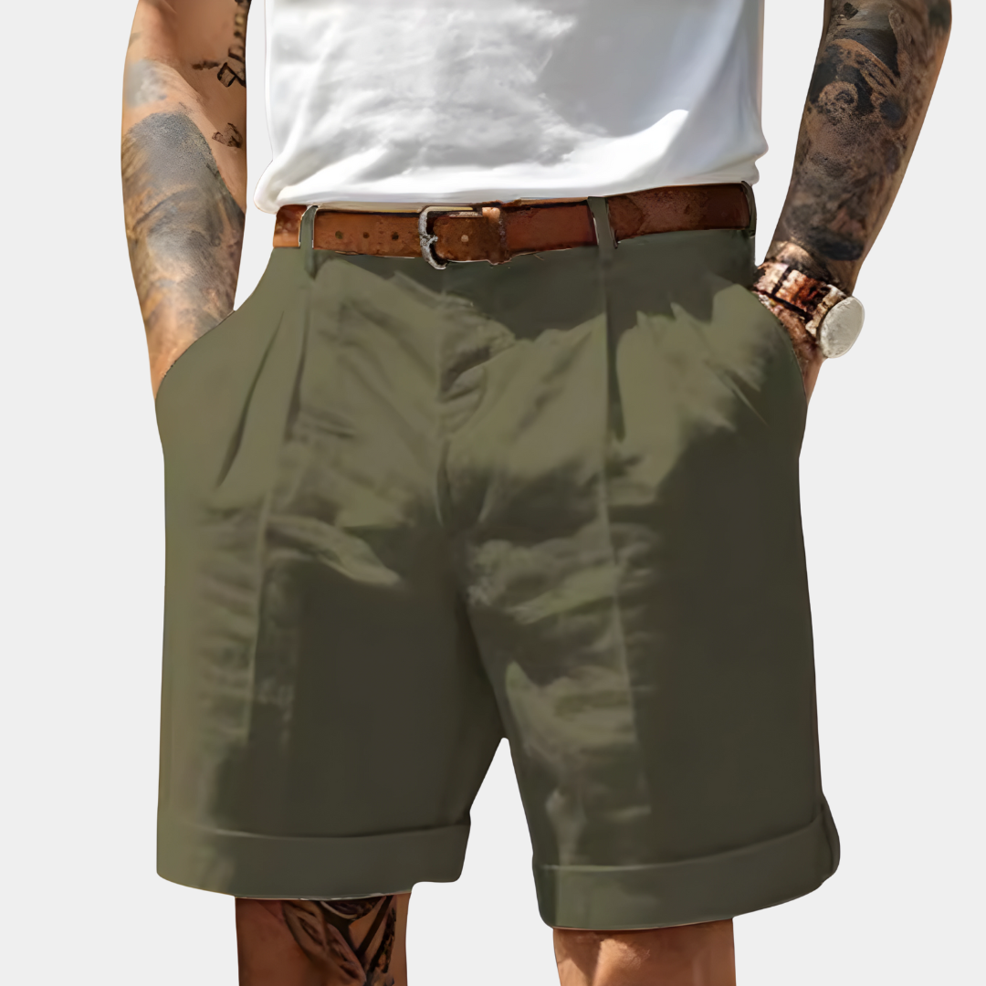 Bermuda en coton pour homme avec revers et plis avant, coupe ajustée