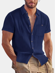 Chemise d'été pour homme à col ouvert et coupe droite avec poche poitrine