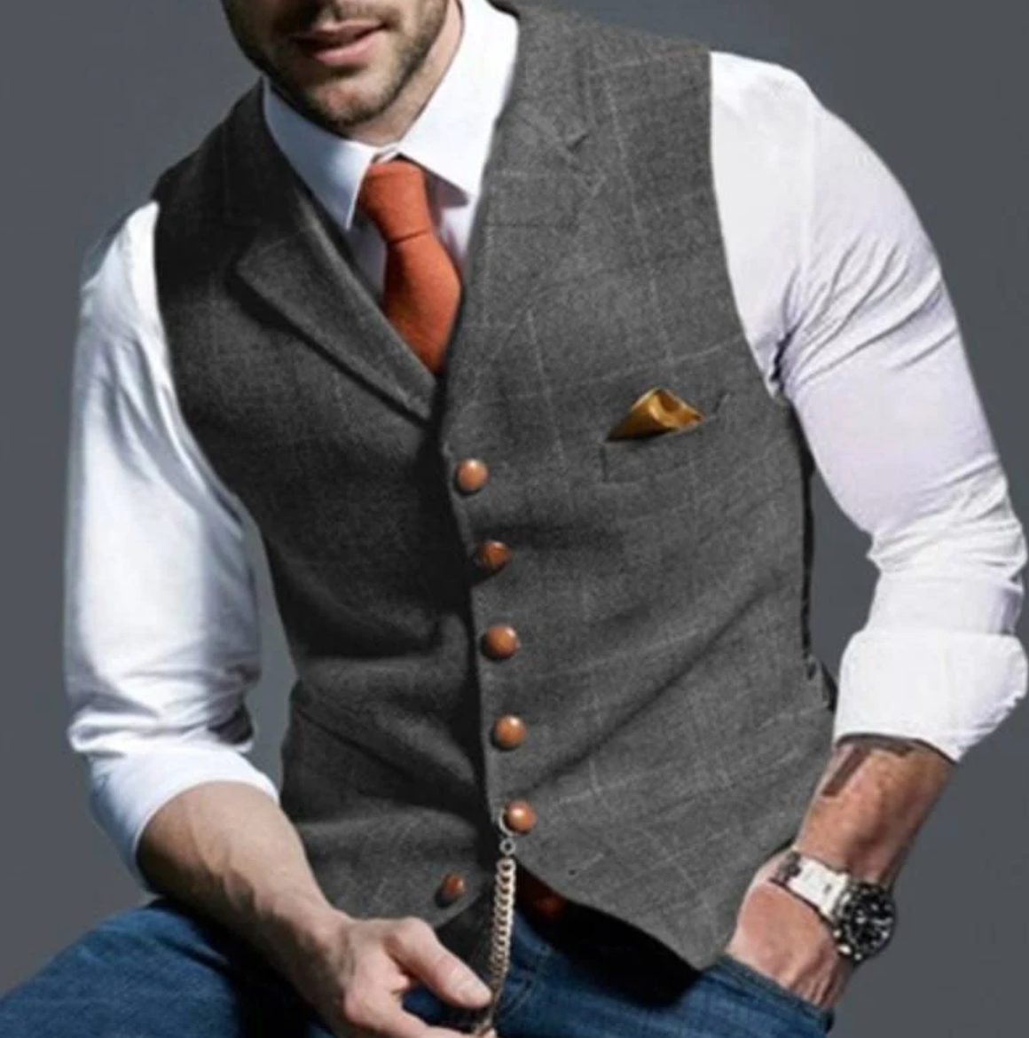 Gilet élégant pour homme à coupe structurée, porté en superposition