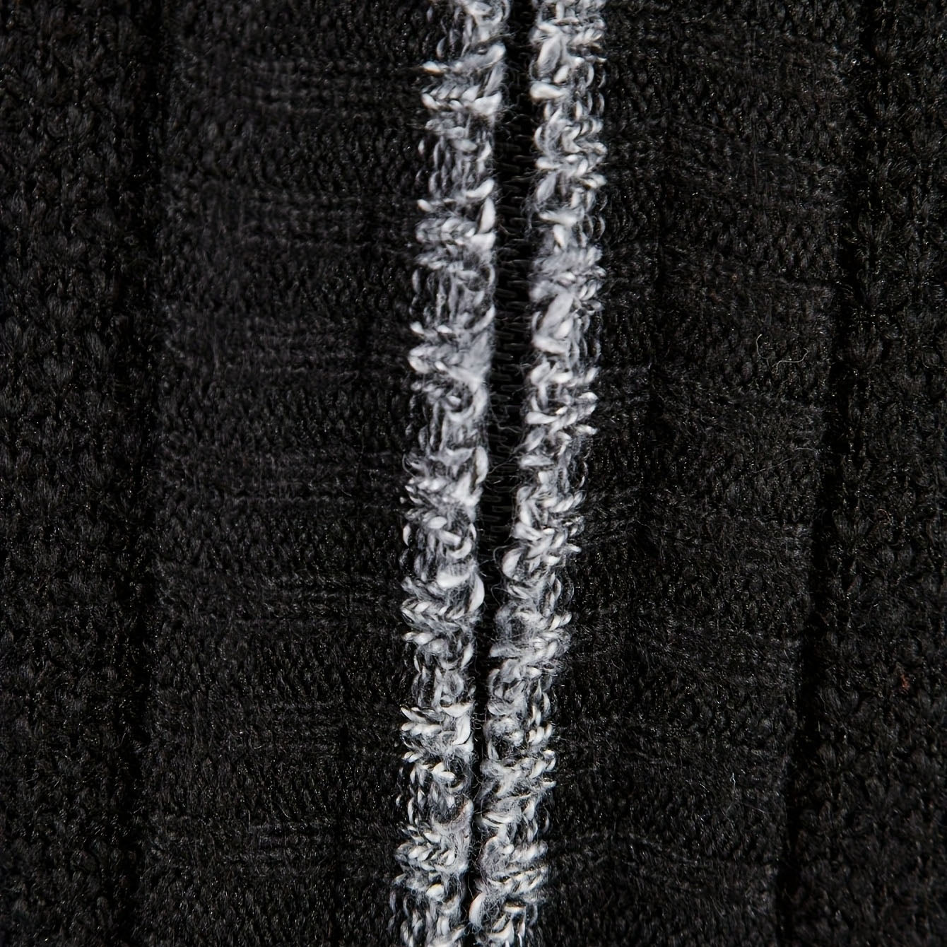 Gilet zippé pour homme en maille structurée, coupe slim fit avec bords en côtes