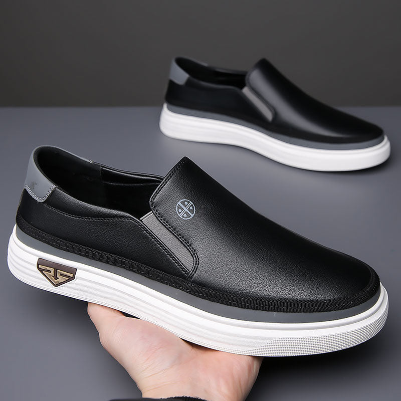 Slip-on minimaliste en cuir pour homme, disponible en blanc et noir
