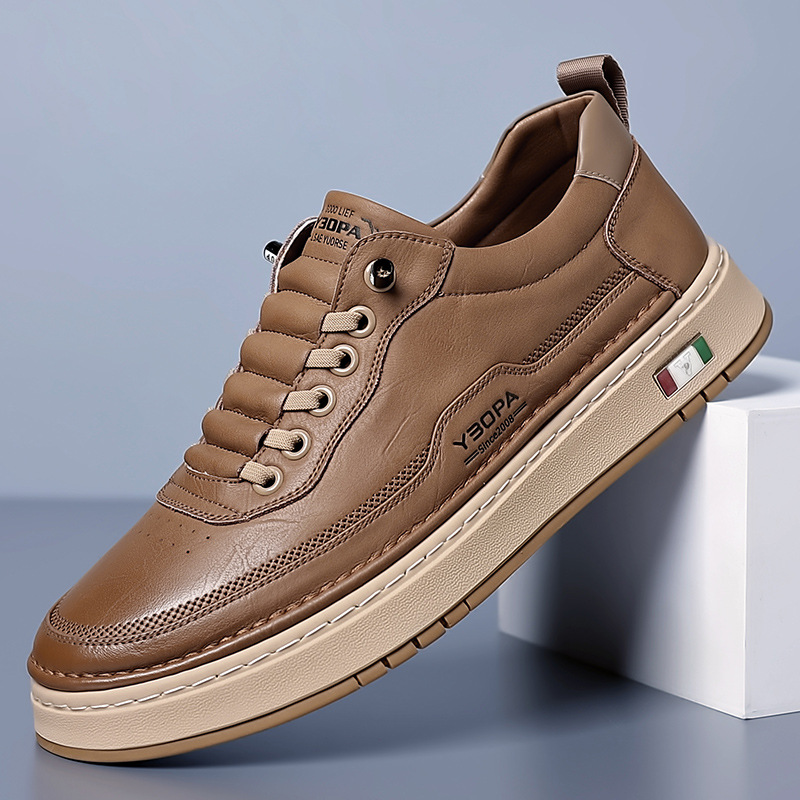 Sneakers en cuir texturé pour homme à silhouette élégante et semelle amortissante