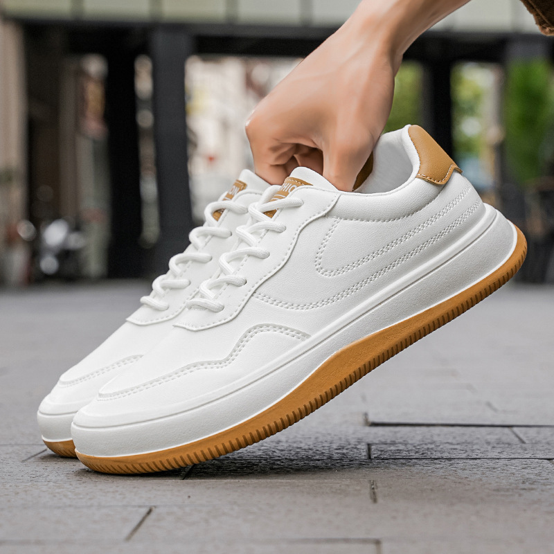 Baskets en cuir véritable pour homme disponibles en blanc et noir