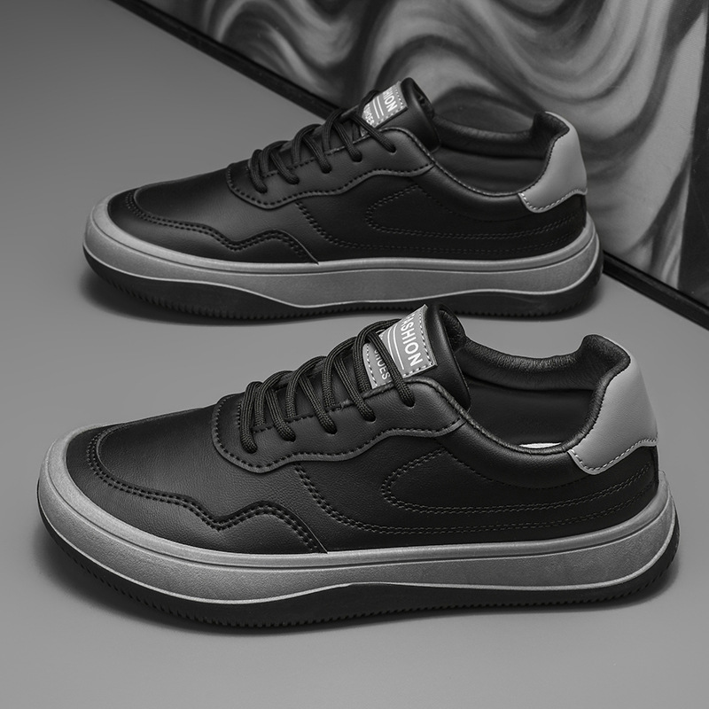Baskets en cuir véritable pour homme disponibles en blanc et noir