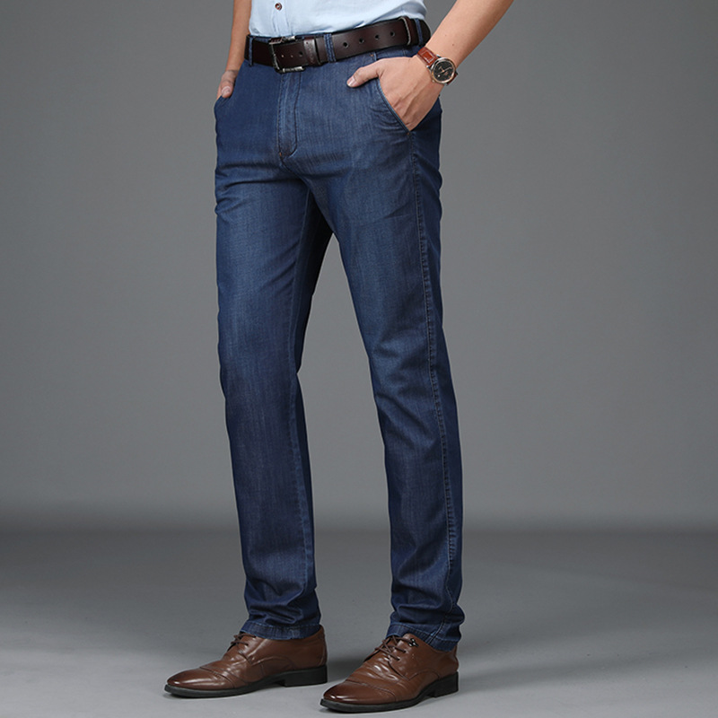 Jean en denim extensible à coupe droite pour homme en bleu