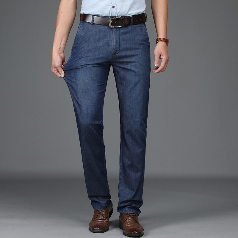 Jean en denim extensible à coupe droite pour homme en bleu