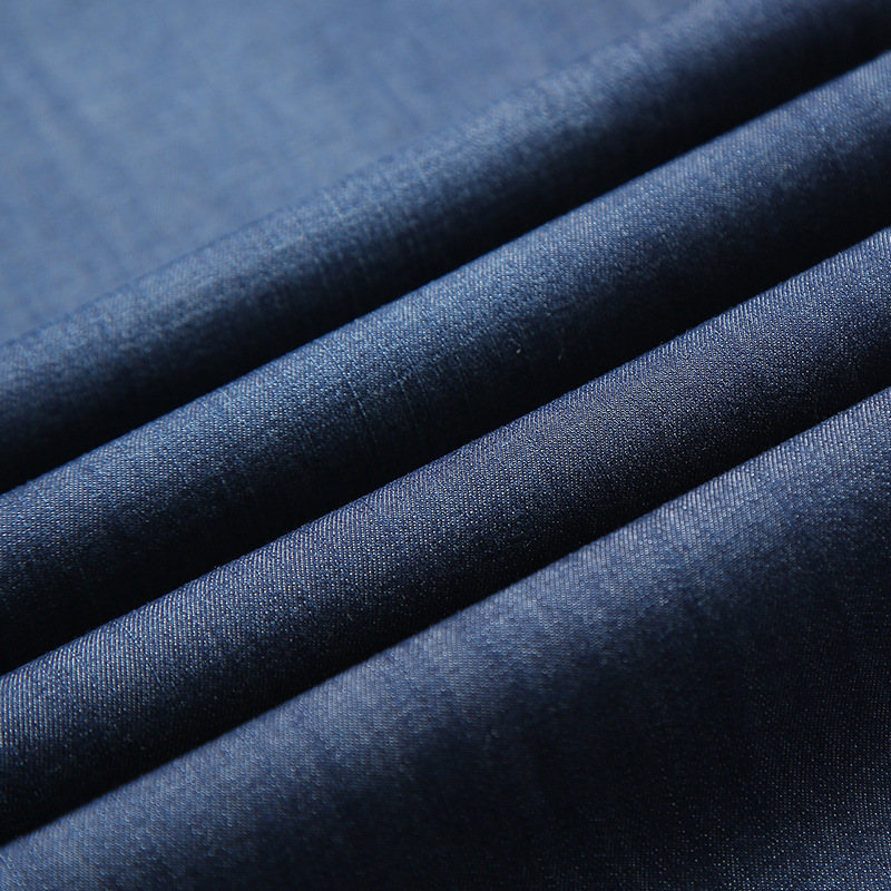 Jean en denim extensible à coupe droite pour homme en bleu