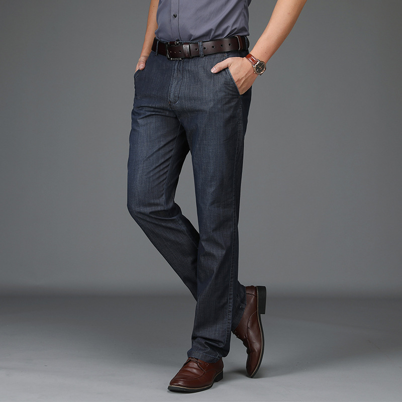 Jean en denim extensible à coupe droite pour homme en bleu