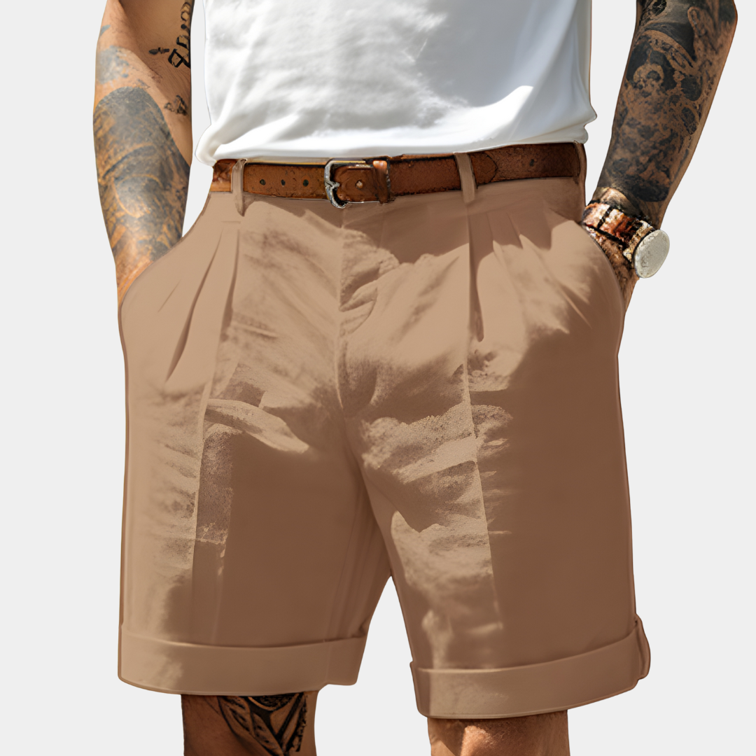Bermuda en coton pour homme avec revers et plis avant, coupe ajustée