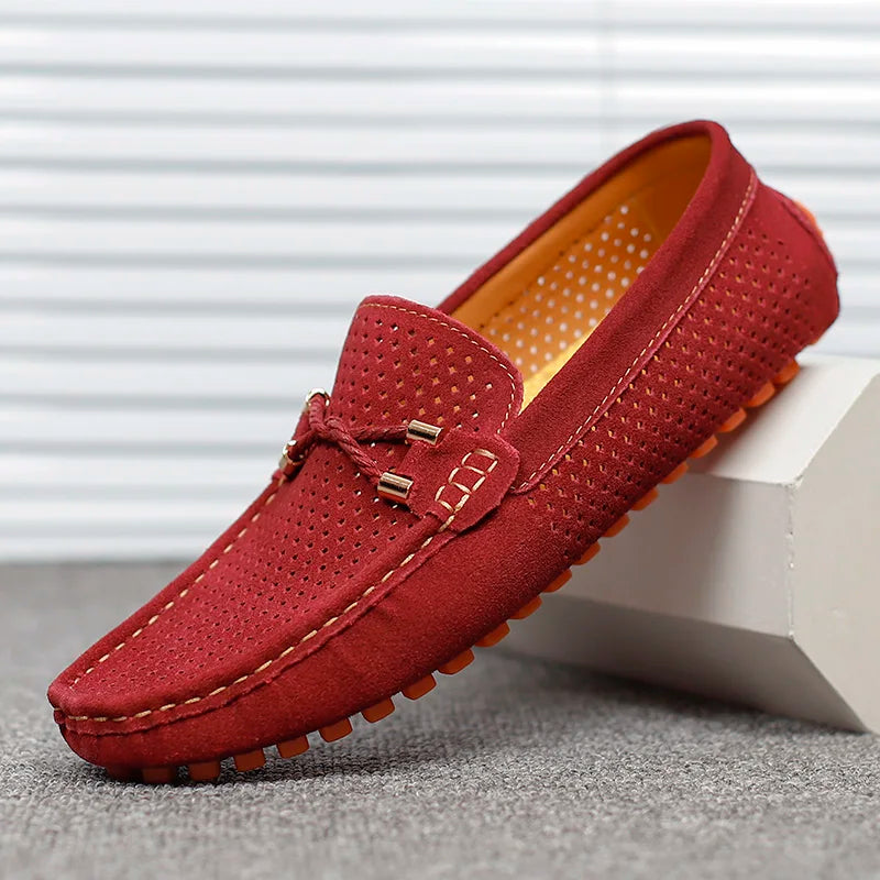 Mocassins de conduite homme à tige perforée avec détail lacet et coutures contrastées