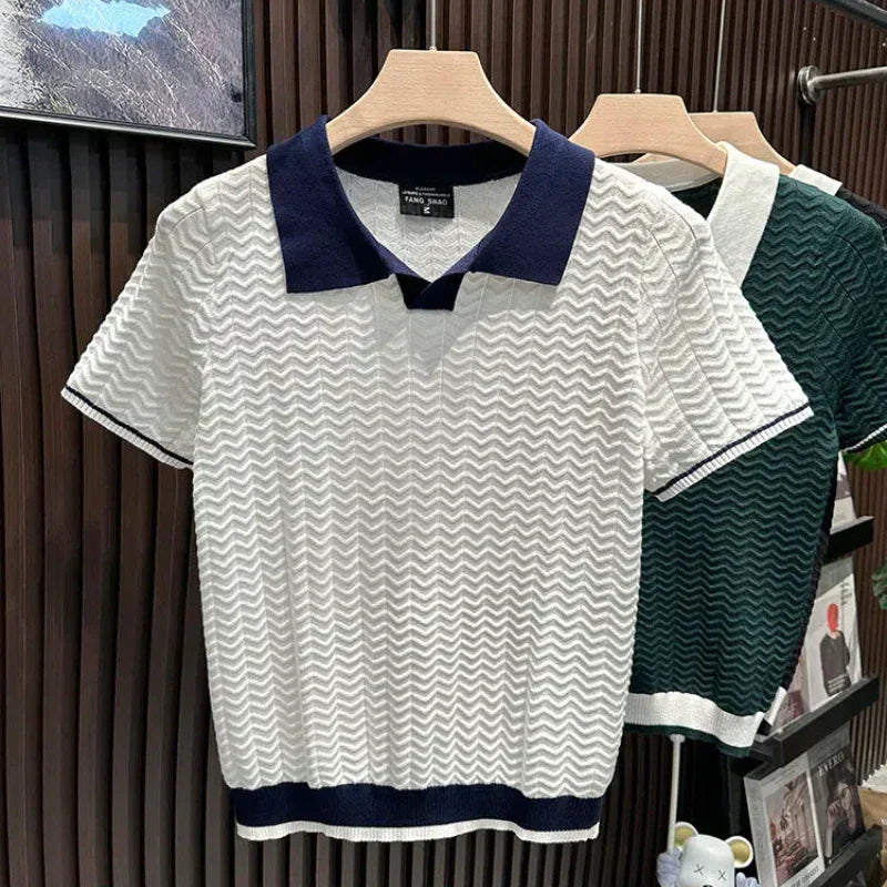 Polo homme texturé à vagues avec col et ourlet à deux tons, tissu léger et respirant