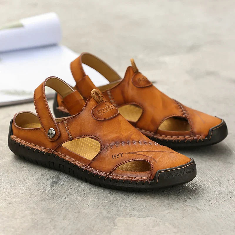 Sandales d'été ouvertes pour homme disponibles en marron, noir et jaune