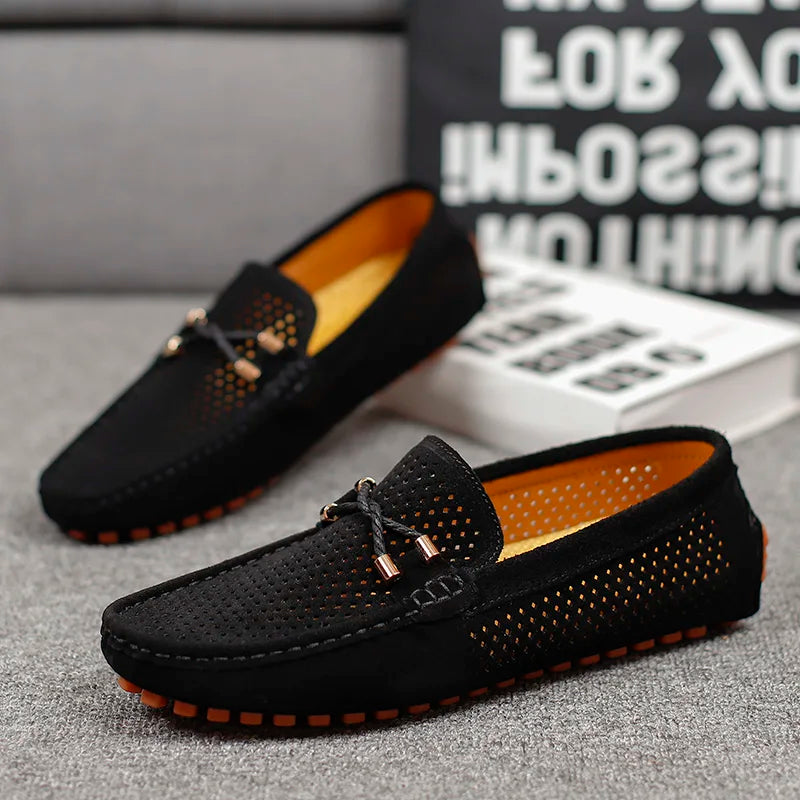 Mocassins de conduite homme à tige perforée avec détail lacet et coutures contrastées