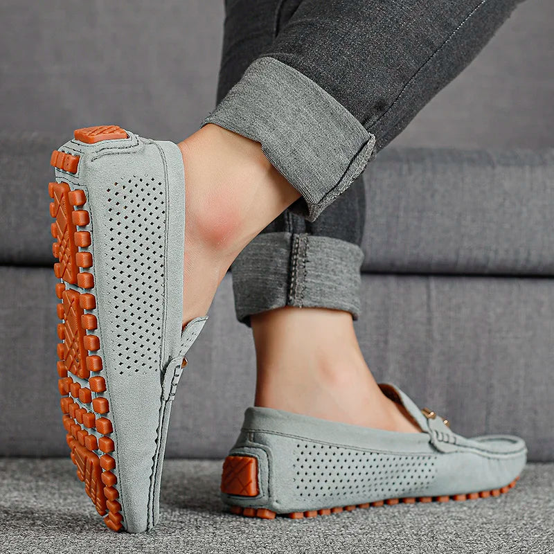 Mocassins de conduite homme à tige perforée avec détail lacet et coutures contrastées
