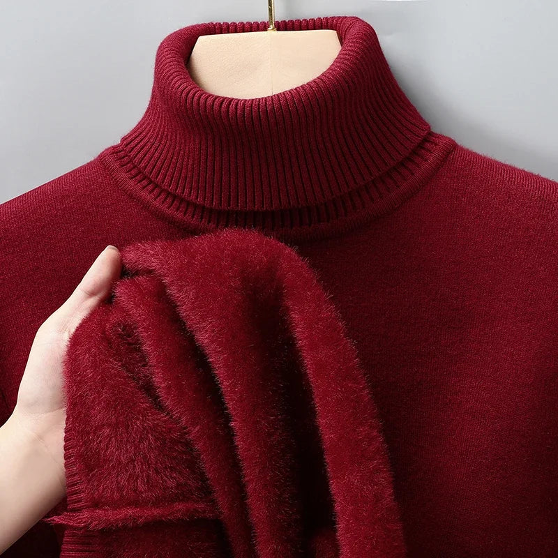 Pull col roulé côtelé pour homme à coupe ajustée, porté seul ou sous une veste