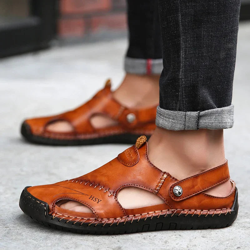 Sandales d'été ouvertes pour homme disponibles en marron, noir et jaune