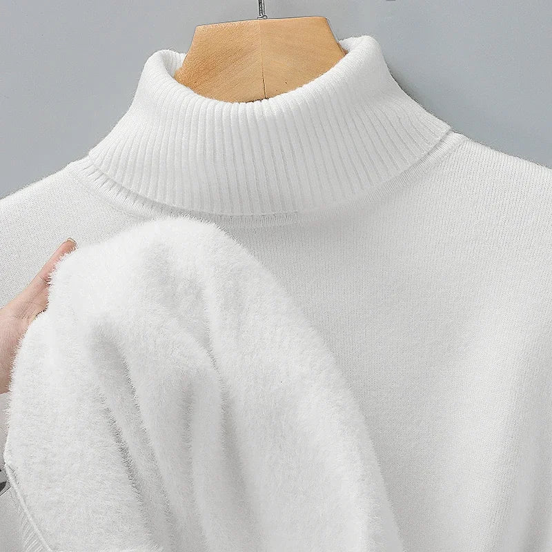 Pull col roulé côtelé pour homme à coupe ajustée, porté seul ou sous une veste