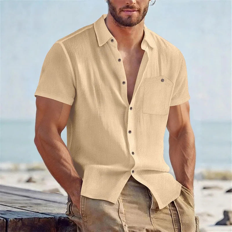 Chemise d'été pour homme à col ouvert et coupe droite avec poche poitrine
