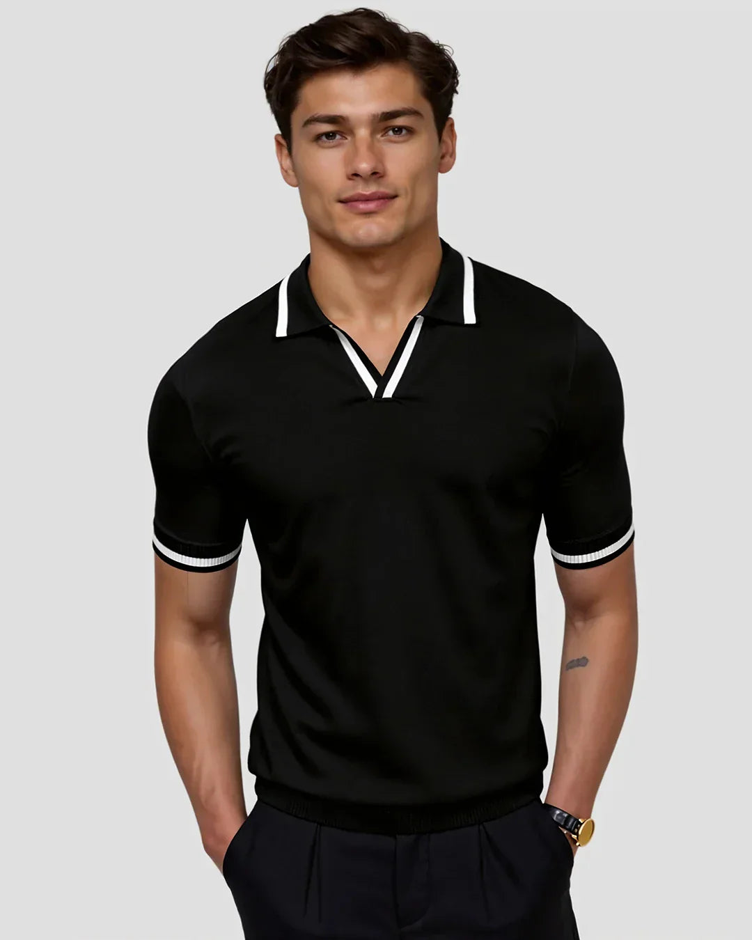 Polo en piqué de coton pour homme avec col côtelé et détails de piping contrastant