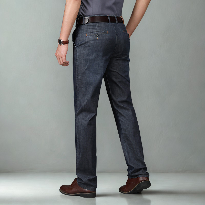 Jean en denim extensible à coupe droite pour homme en bleu