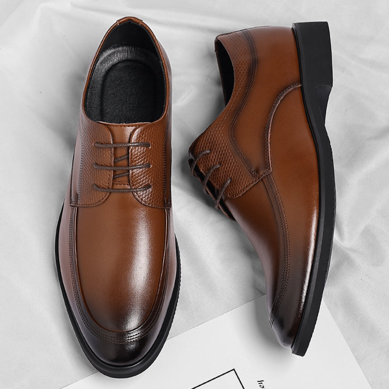 Chaussures oxford en cuir brillant pour homme, disponibles en marron et noir