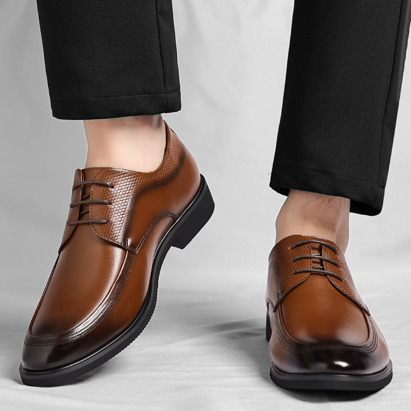 Chaussures oxford en cuir brillant pour homme, disponibles en marron et noir
