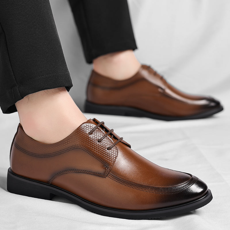 Chaussures oxford en cuir brillant pour homme, disponibles en marron et noir