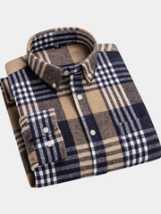 Chemise à carreaux pour homme à coupe ajustée au design moderne et élégant