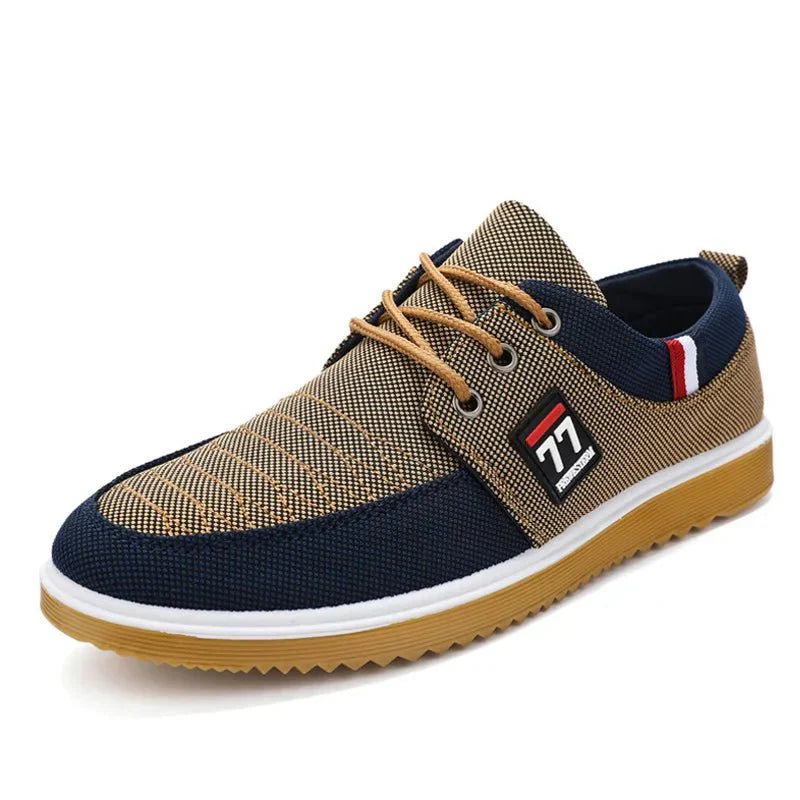 Chaussures casual en toile pour homme, disponibles en marron et bleu