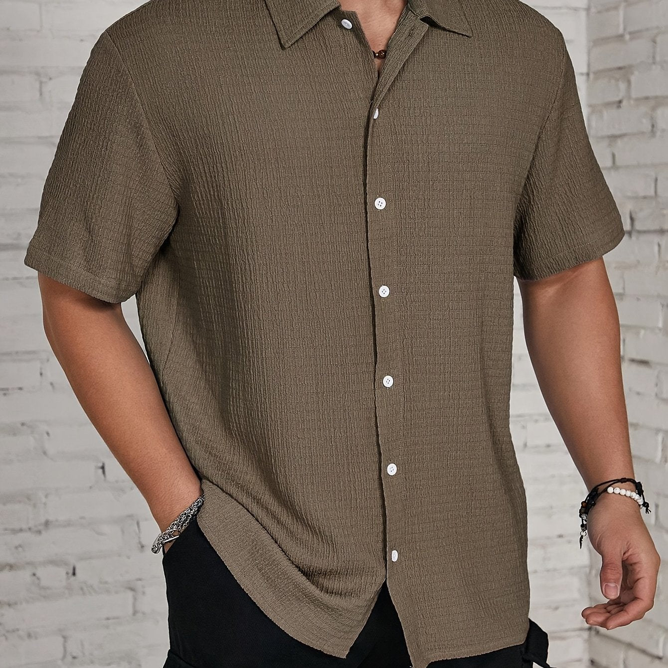 Chemise de printemps pour homme à col classique en tissu léger uni