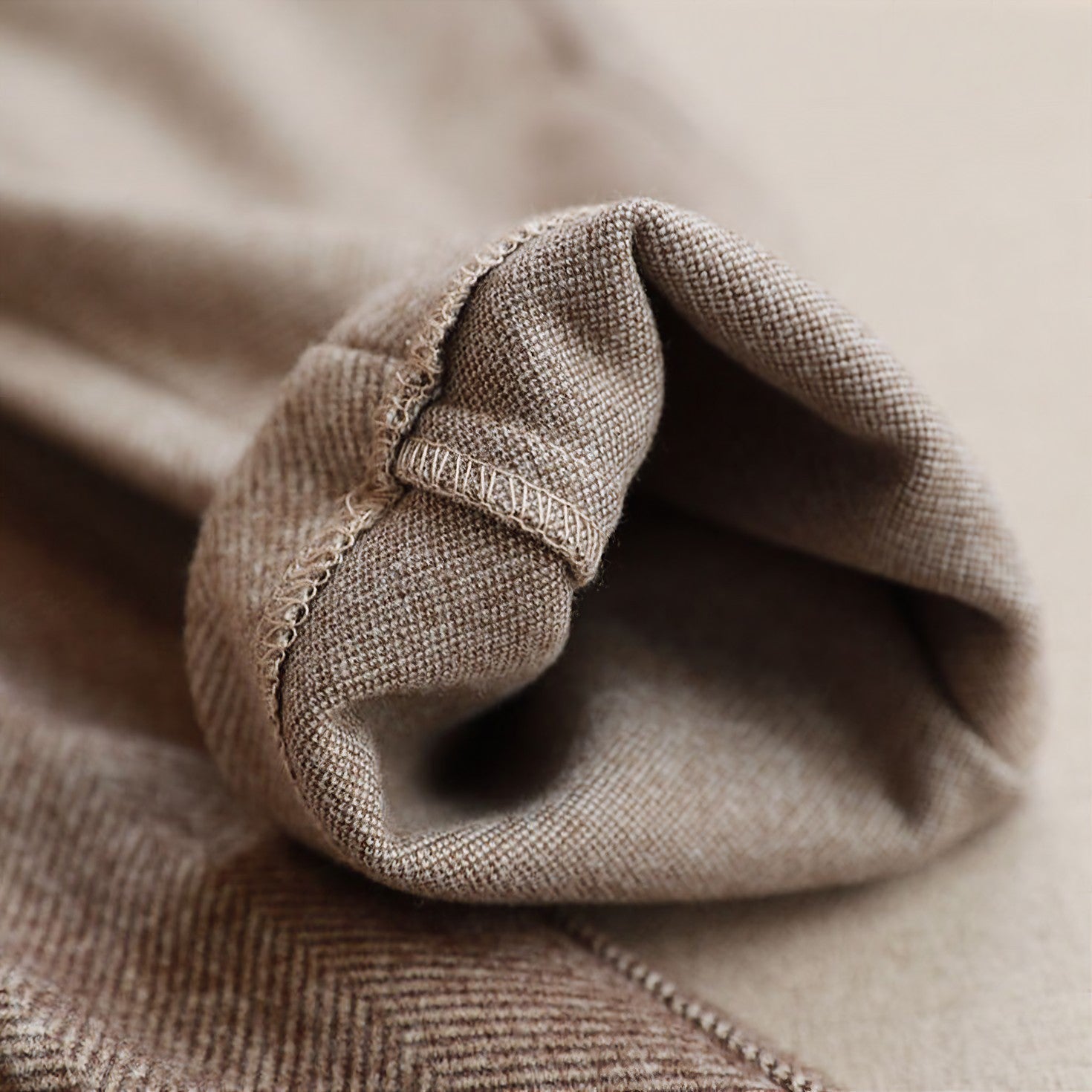 Pantalon habillé en pure laine pour homme, coupe ajustée, coloris marron et beige