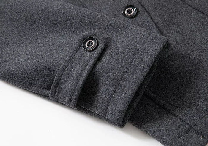 Veste d'hiver pour homme aux lignes épurées, disponible en gris, noir et marron