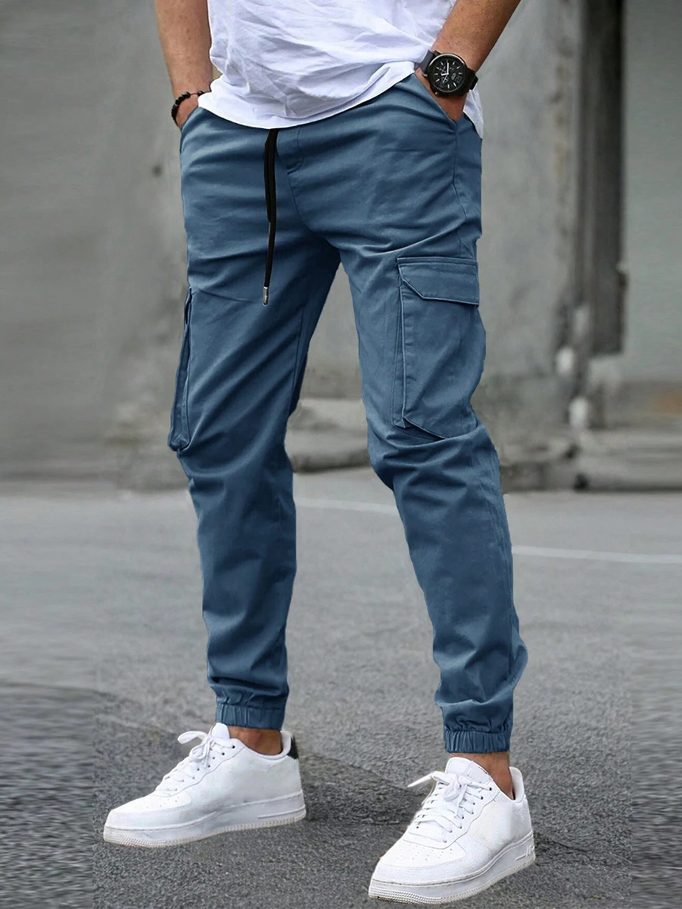 Joggers cargo pour homme à coupe décontractée avec chevilles resserrées et poches latérales