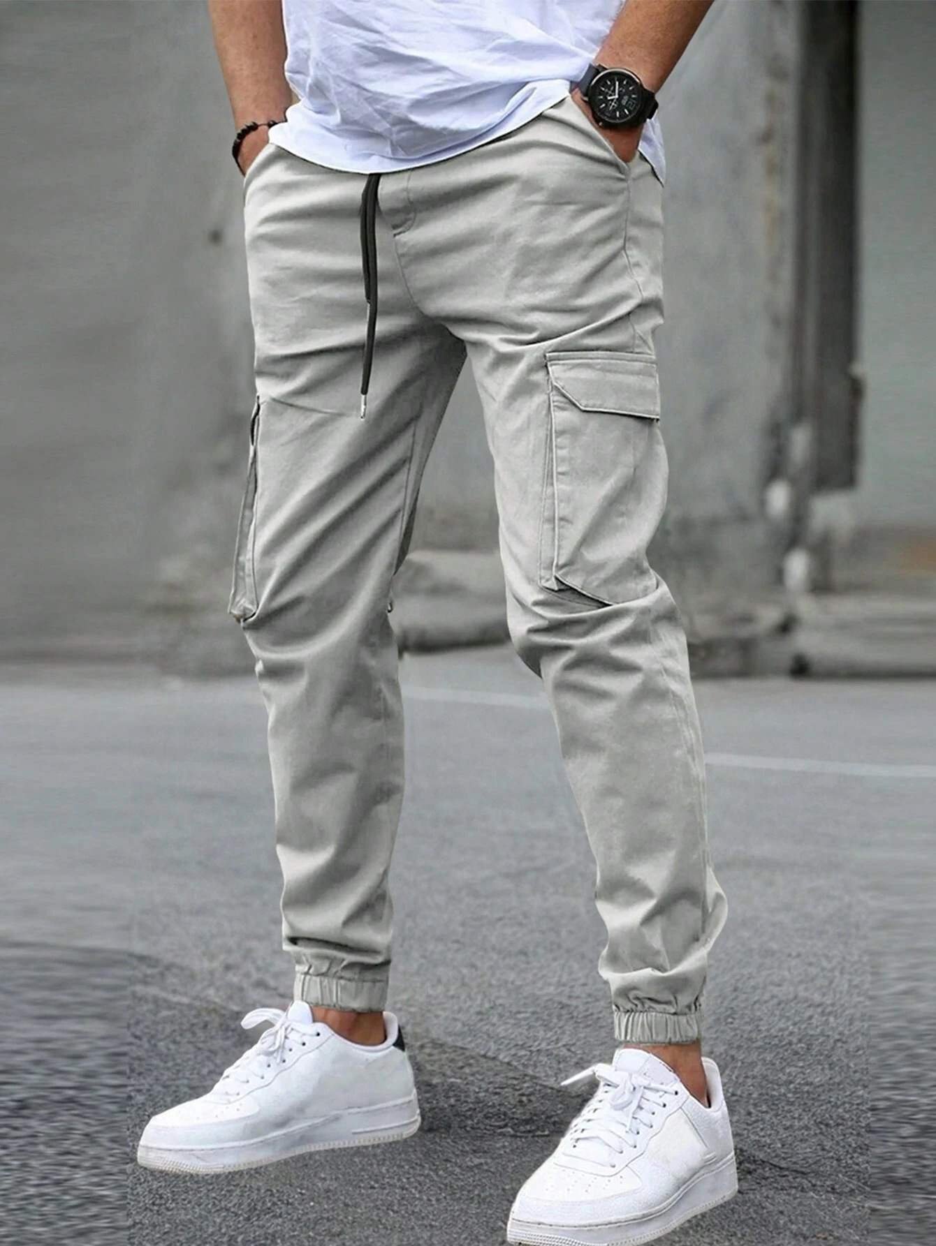 Joggers cargo pour homme à coupe décontractée avec chevilles resserrées et poches latérales