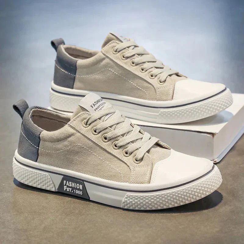 Baskets basses en toile pour homme à lacets, profil bas et design épuré