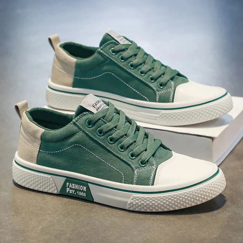 Baskets basses en toile pour homme à lacets, profil bas et design épuré