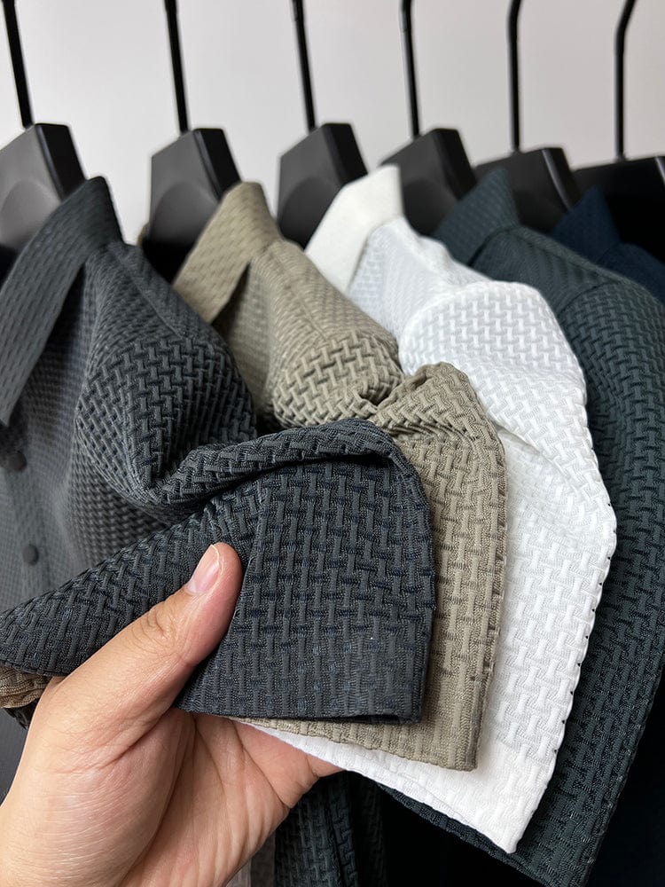 Polo pour homme au motif élégant et tissu respirant, décliné en plusieurs coloris