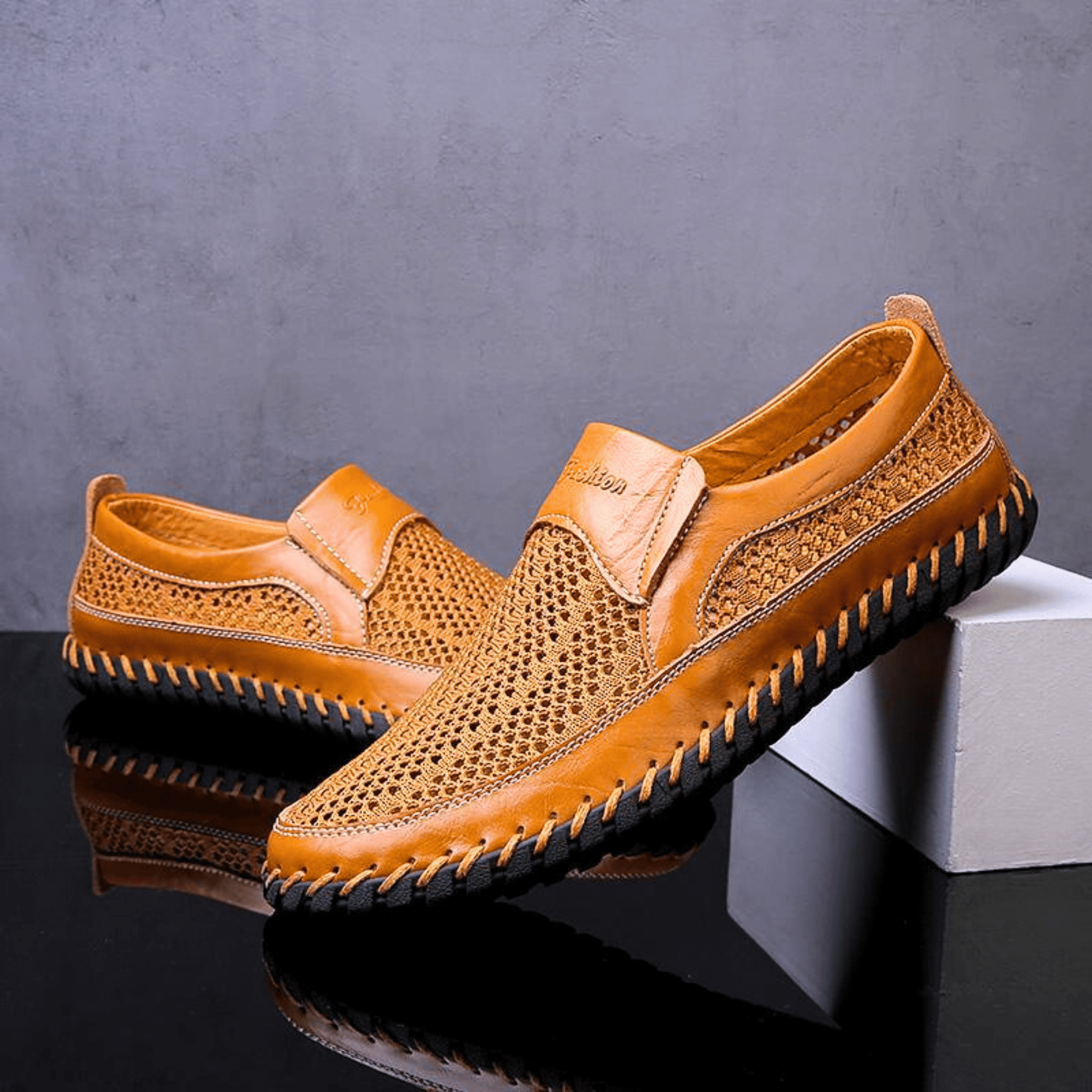 Chaussures à enfiler texturées pour homme à la silhouette équilibrée